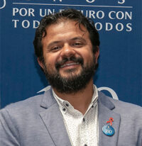 DR. FERNANDO VALIENTE